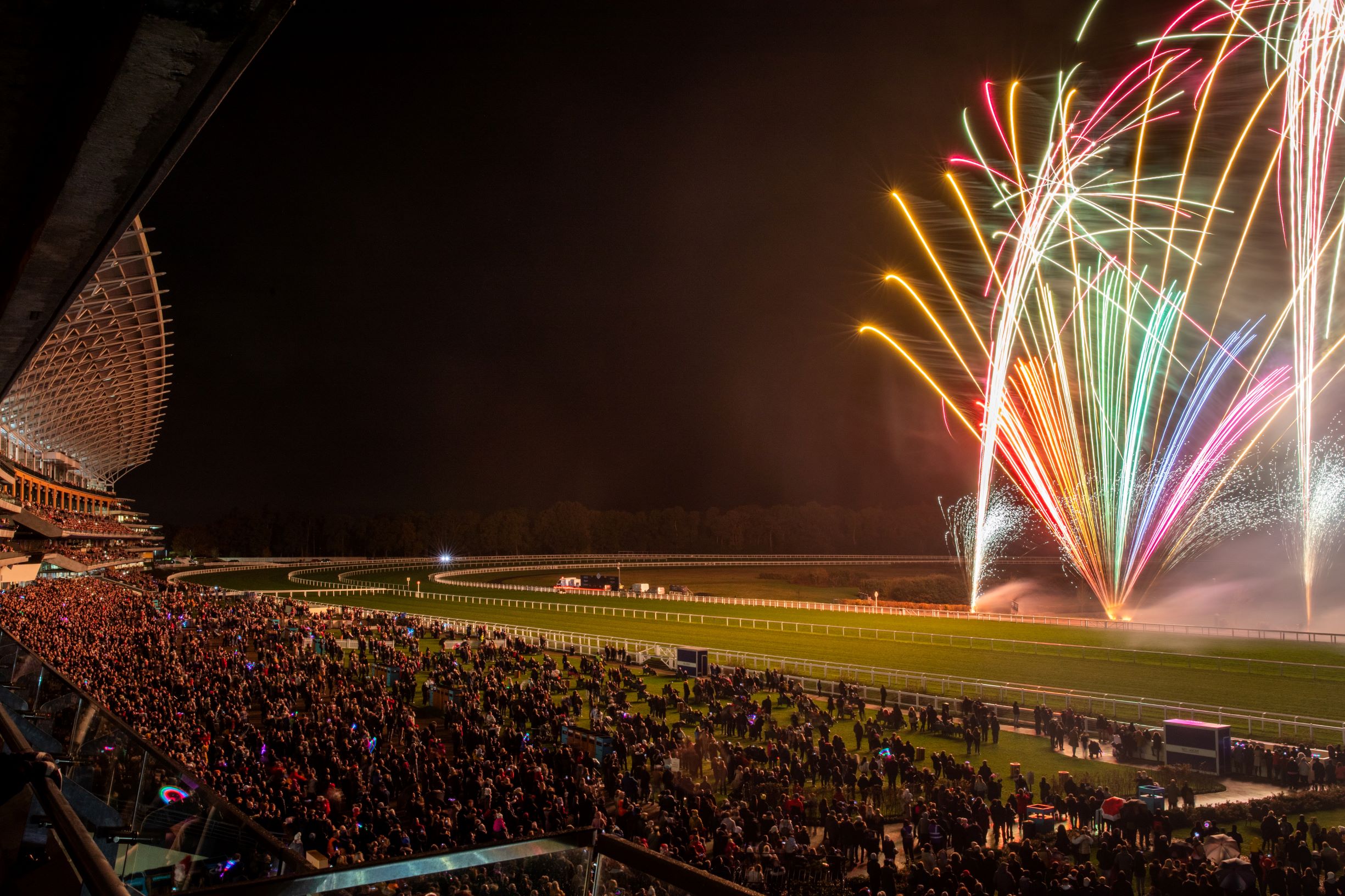 Fireworks Raceday 2022 | Horse Races & Events | Ascot Racecourse